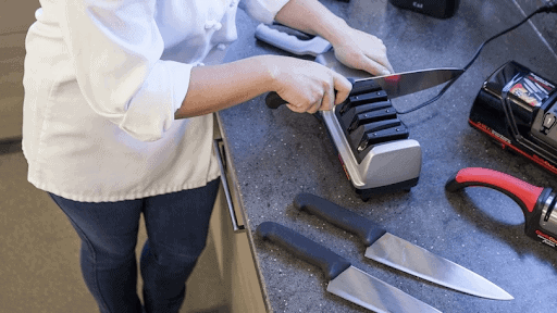 how to sharpen a knife by electric knife sharpener 