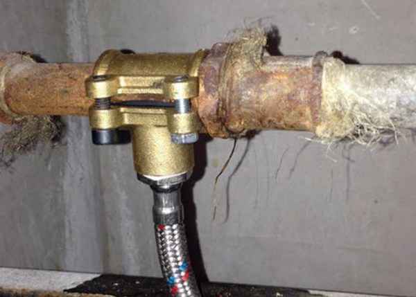 Врезка в водопроводную трубу: Врезка в водопровод — три способа на все .